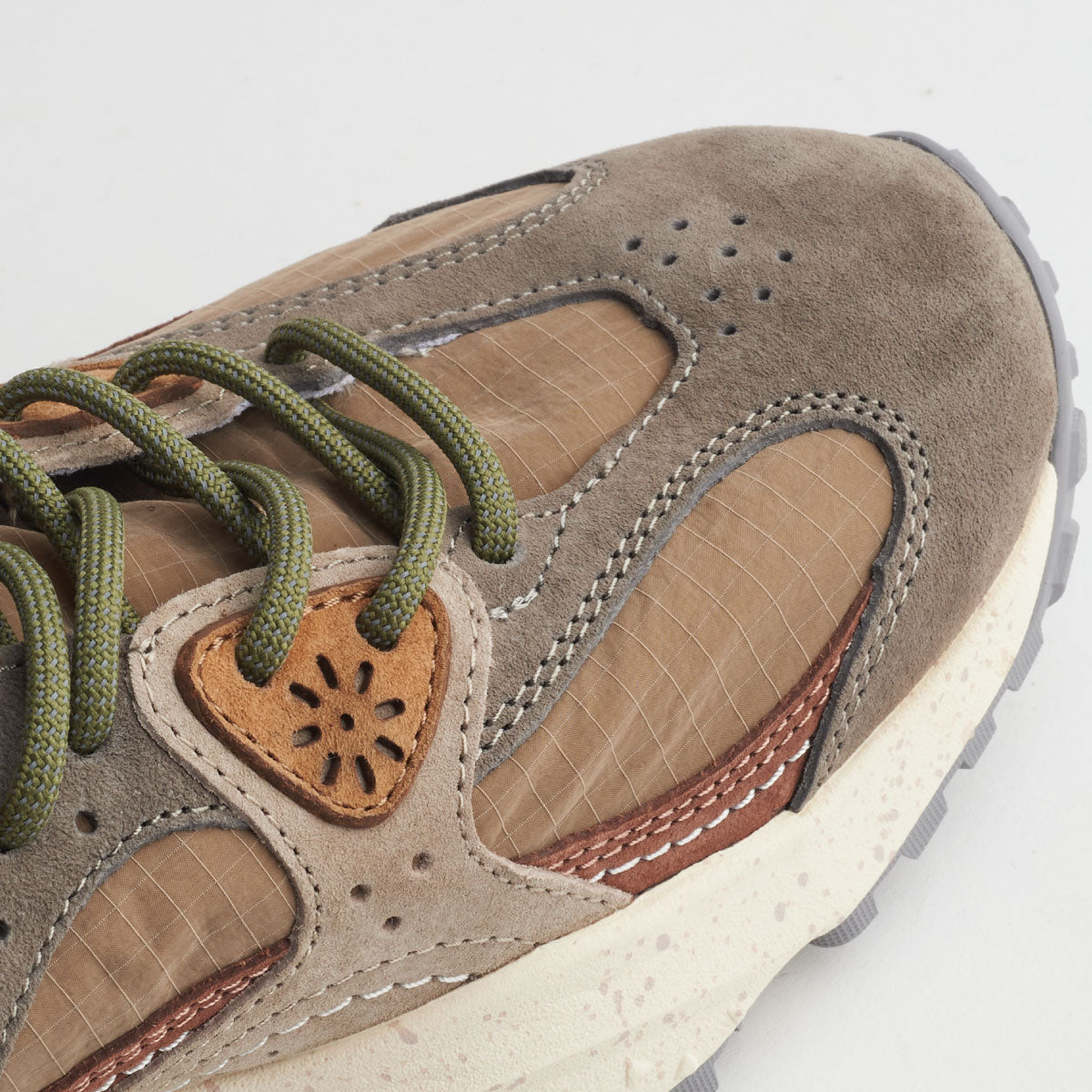 WAVES Light gray/Brown FM126002