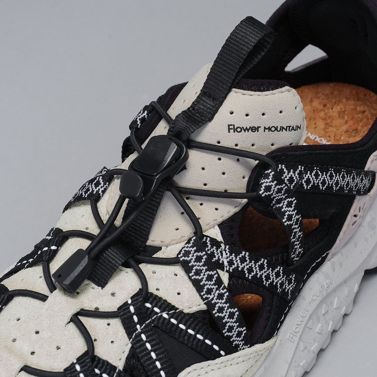 KAZANA Off White/Black FM111003 – Flower MOUNTAIN