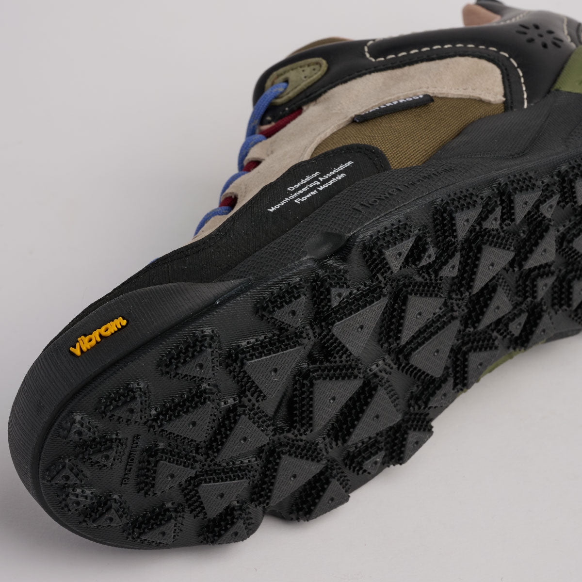 BACK COUNTRY Beige/Black FM66-1-069
