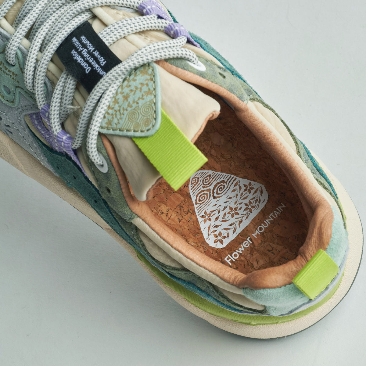 YAMANO3 Taupe/Green bottle FM63752 – Flower MOUNTAIN