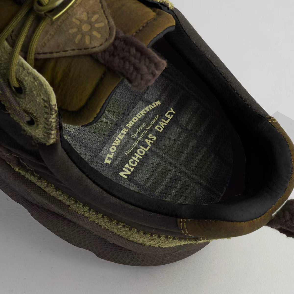 IWANO2 Flower MOUNTAIN×NICHOLAS DALEY Green/Brown FM130001