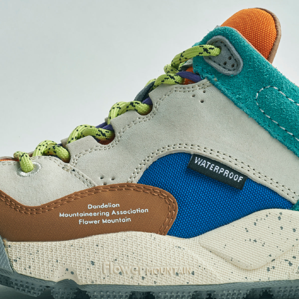 BACK COUNTRY Ivory/Brown/Teal FM66-1-067 – Flower MOUNTAIN