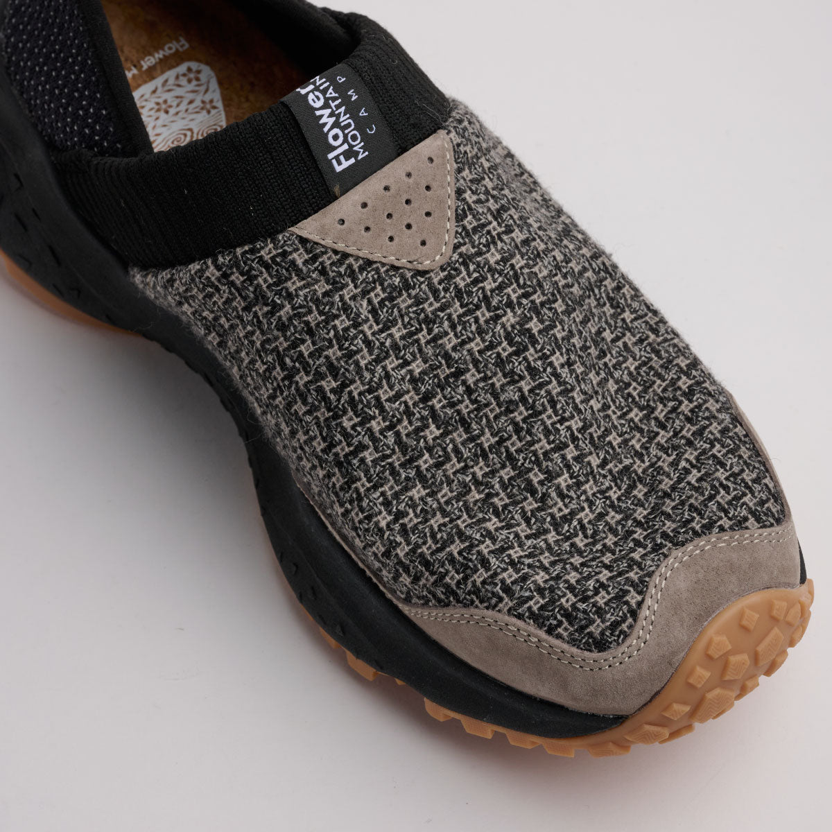 CAMP3 Black fuzzy FM120002