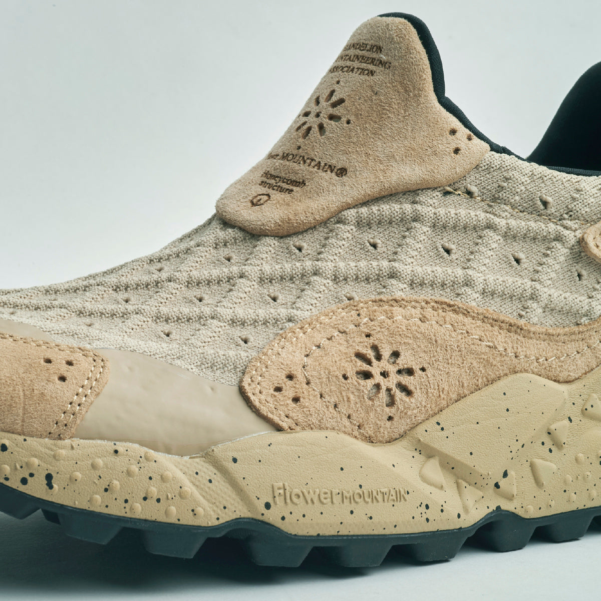 花のコレクション 1 HONEY COMB Beige Diamond FM31079 – Flower MOUNTAIN