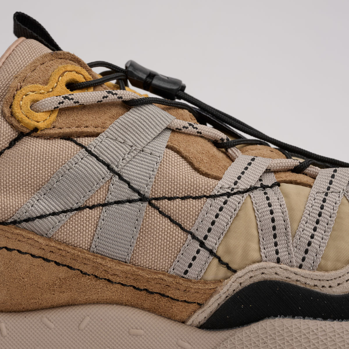IWANO2 Cream/Black FM100039